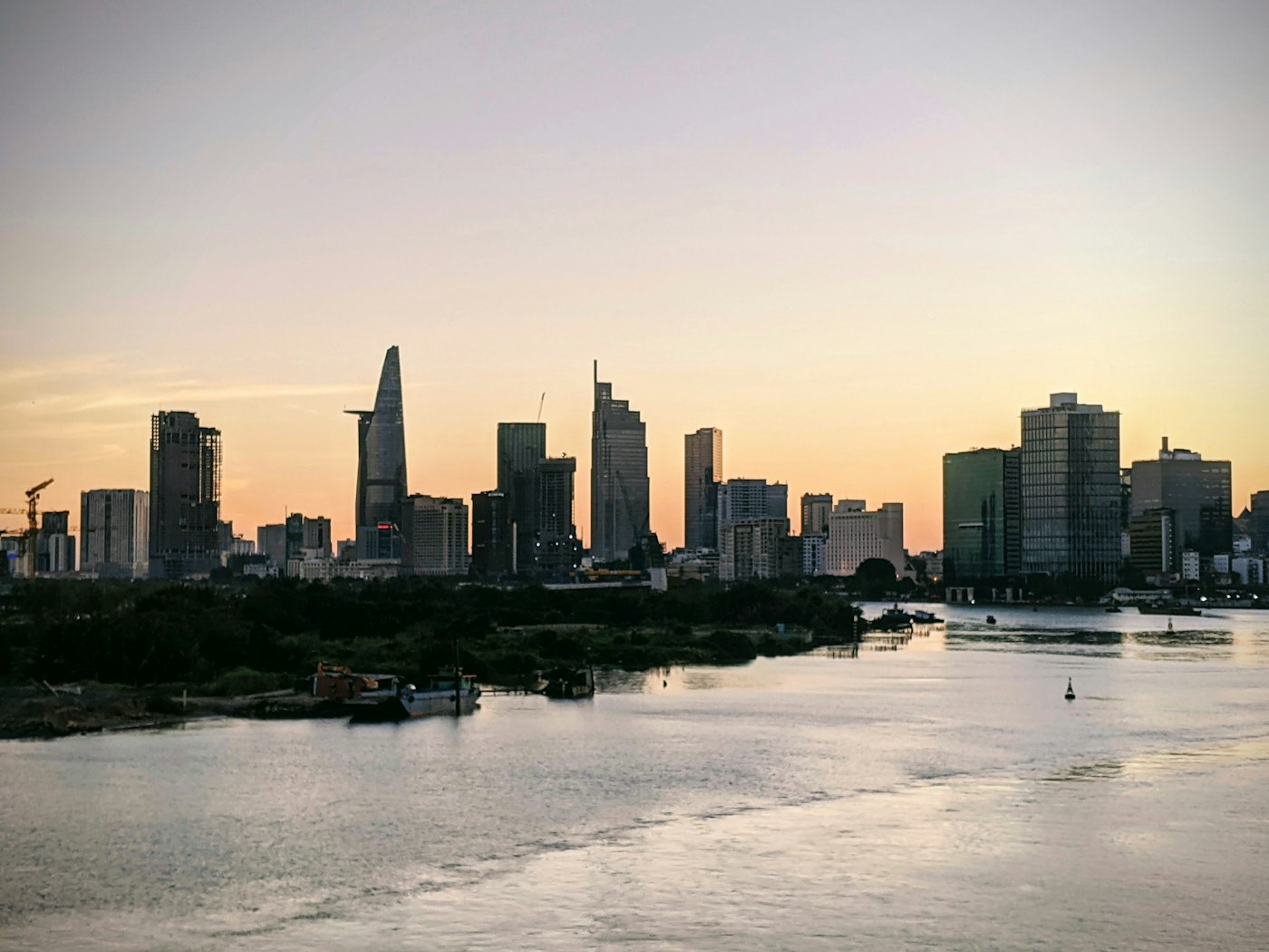 胡志明市